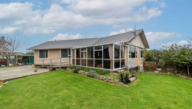 16 Tramway Road, Strathern