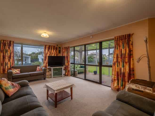 16 Tramway Road, Strathern