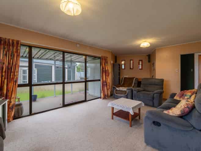 16 Tramway Road, Strathern