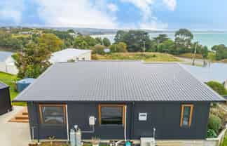 32A Tenby Street, Moeraki