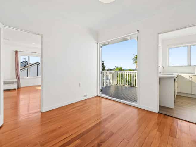 1/7 Te Atatu Road, Te Atatu South