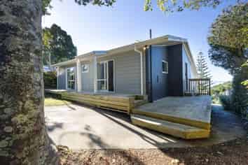 82 Kauri Point Road, Laingholm