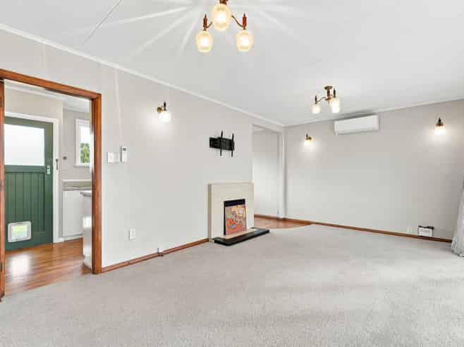 39 Fitzherbert Avenue, Springvale