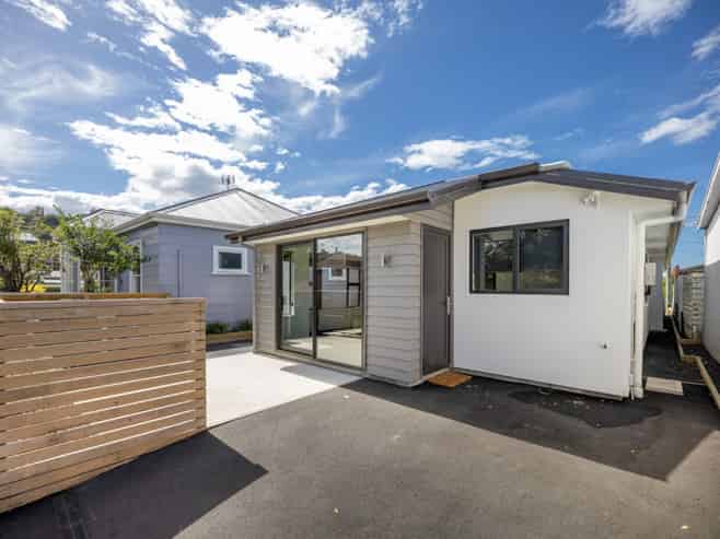 8 Edwin Street, Caversham