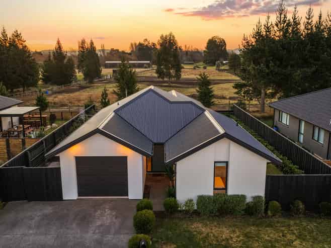 49 Quinn Crescent, Woodend