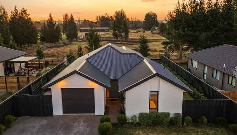 49 Quinn Crescent, Woodend