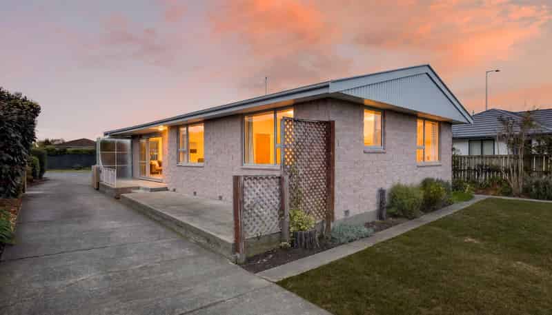 3 Royal Park Drive, Parklands
