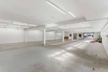 Freehold in Prime Location 