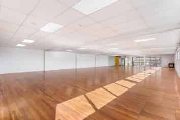 Freehold in Prime Location 