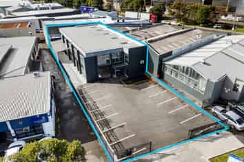 Freehold in Prime Location 