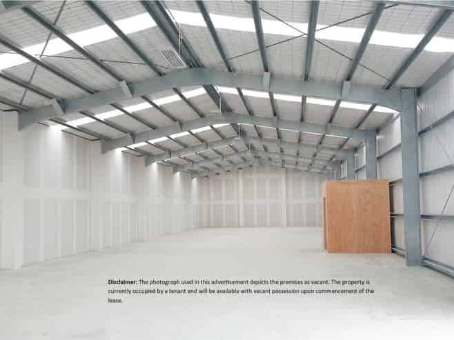 Versatile 600 m2 Industrial Warehouse