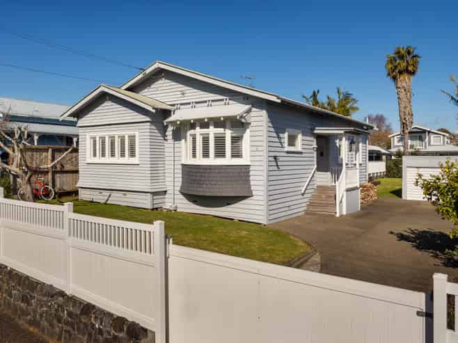 6 Verona Avenue, Mount Albert