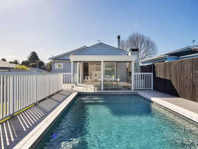 6 Verona Avenue, Mount Albert