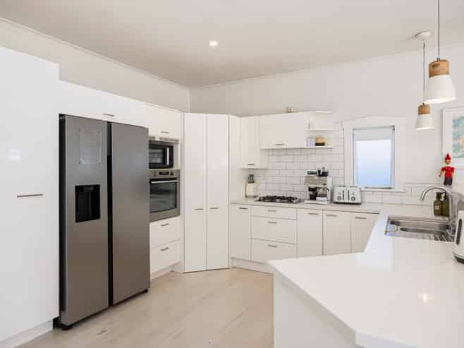 6 Verona Avenue, Mount Albert