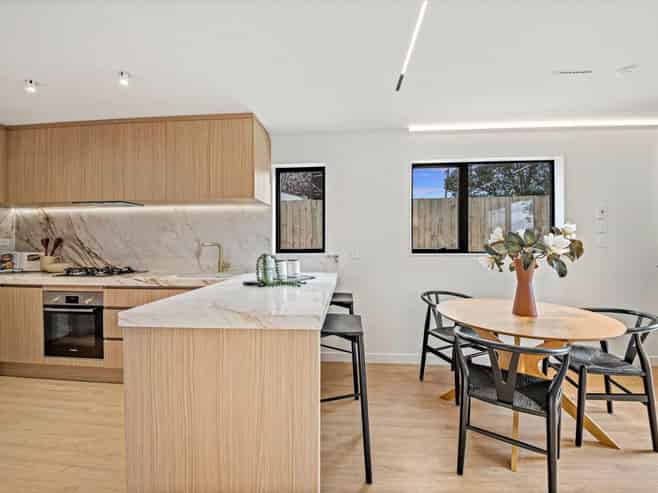 1-6/9 Norrie Avenue, Mount Albert