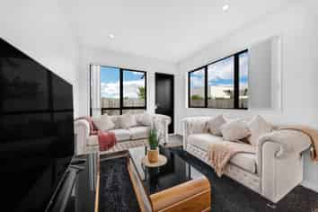 12/60 Kelman Road, Kelston