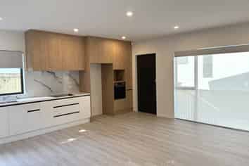 11E Glenfinn Place, Massey