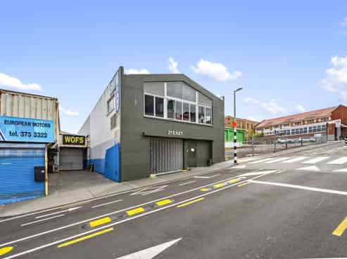 Flexible occupier opportunity next to CRL Station