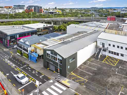 Flexible occupier opportunity next to CRL Station