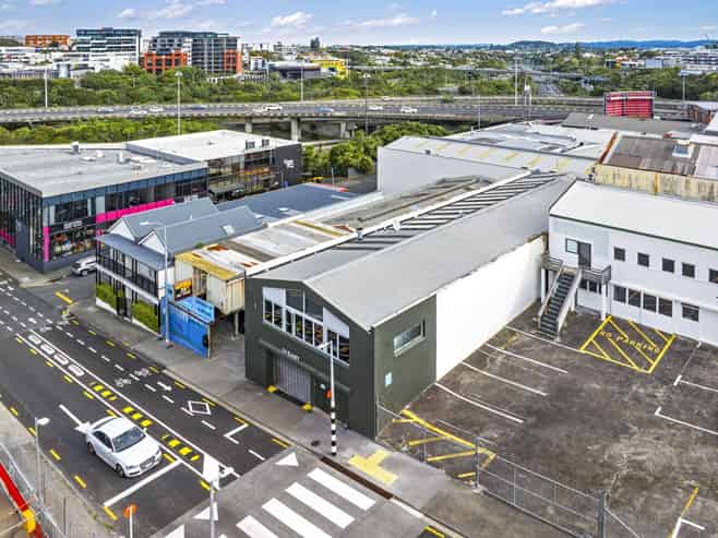 Flexible occupier opportunity next to CRL Station