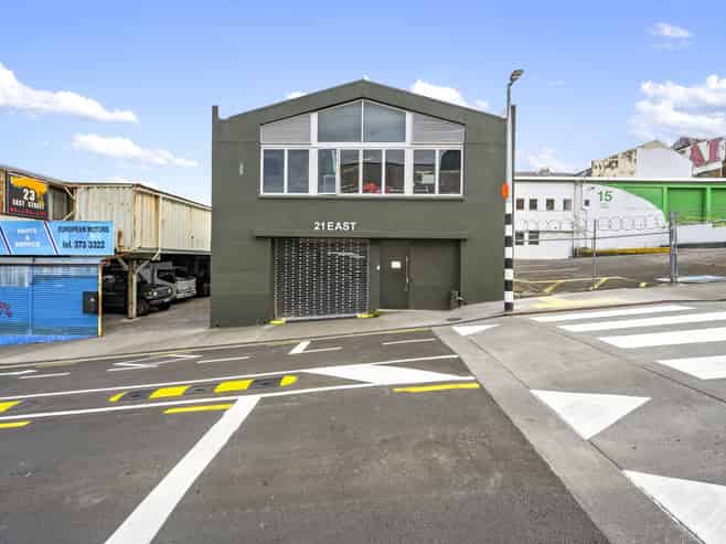 Flexible occupier opportunity next to CRL Station