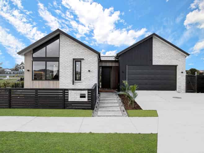 5 Meadows Drive, Clevedon