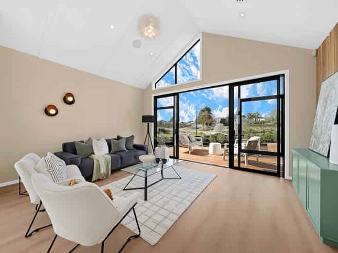 5 Meadows Drive, Clevedon