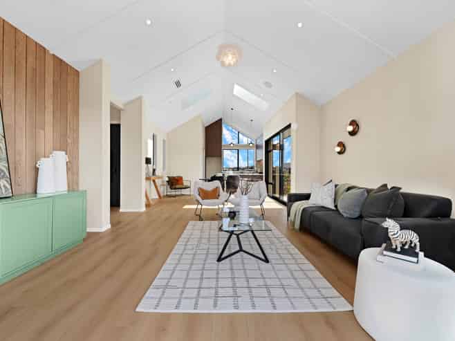 5 Meadows Drive, Clevedon