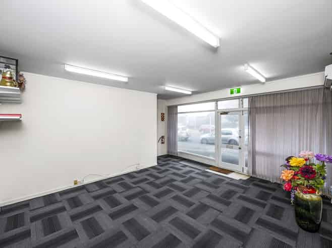 Flexible Mixed-Use in the Heart of Greenlane