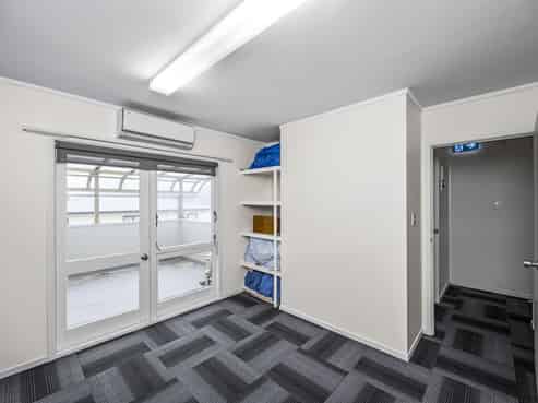 Flexible Mixed-Use in the Heart of Greenlane