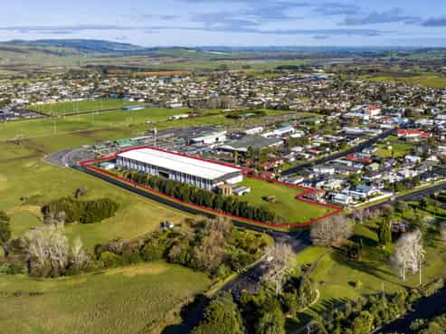 Versatile 4,937sqm industrial on 1.6ha site
