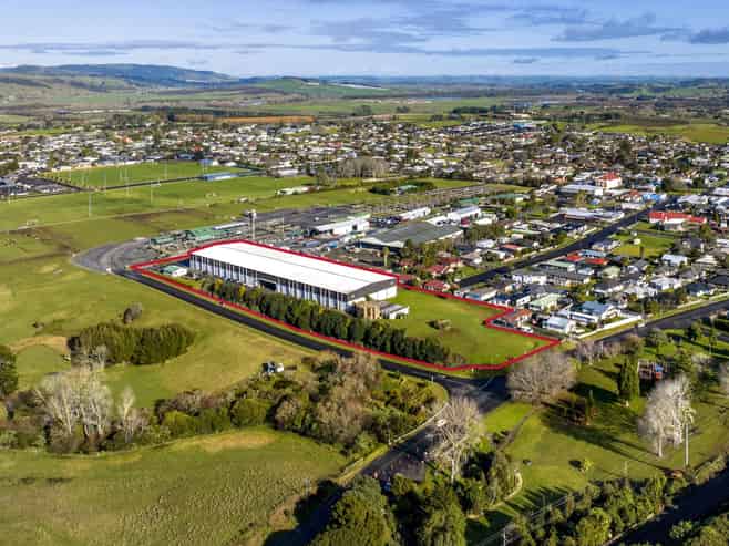 Versatile 5,041sqm industrial on 1.6ha site