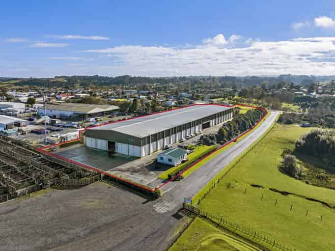 Versatile 5,041sqm industrial on 1.6ha site
