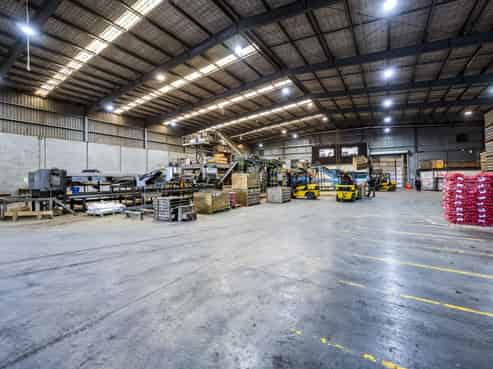Versatile 4,937sqm industrial on 1.6ha site