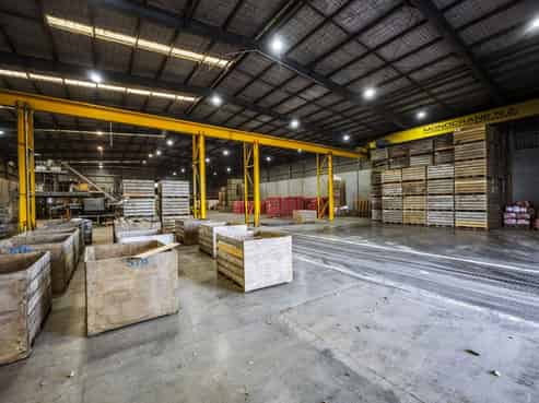 Versatile 4,937sqm industrial on 1.6ha site