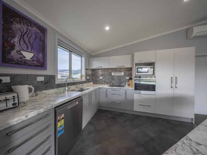 25 Motu-au Close, Manapouri