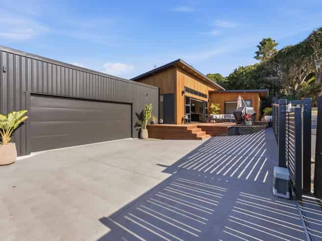 15 Lawry Street, Blagdon
