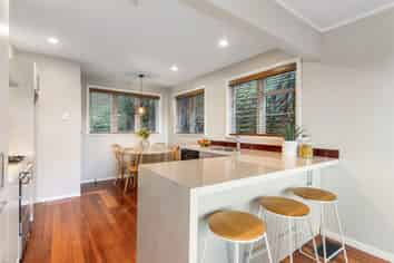 61 Farnham Street, Mornington