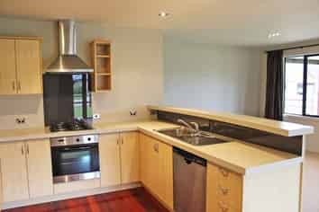 52 Ferry Lane, Cromwell