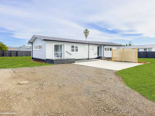 13 Latham Stubbs Crescent, Waipawa