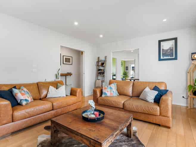 13 Thistle Close, Beachlands