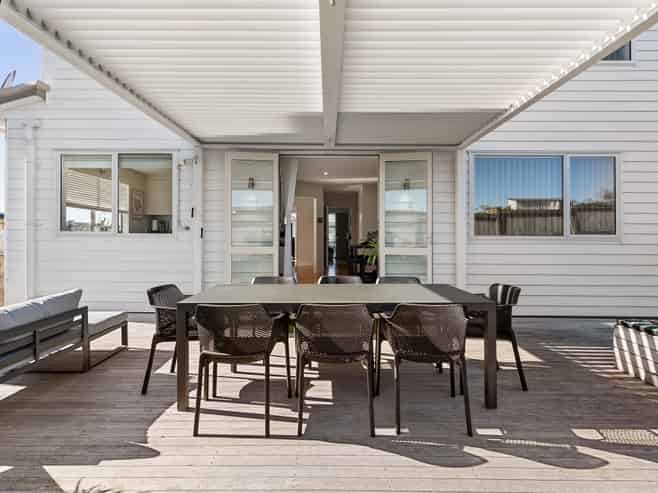 13 Thistle Close, Beachlands