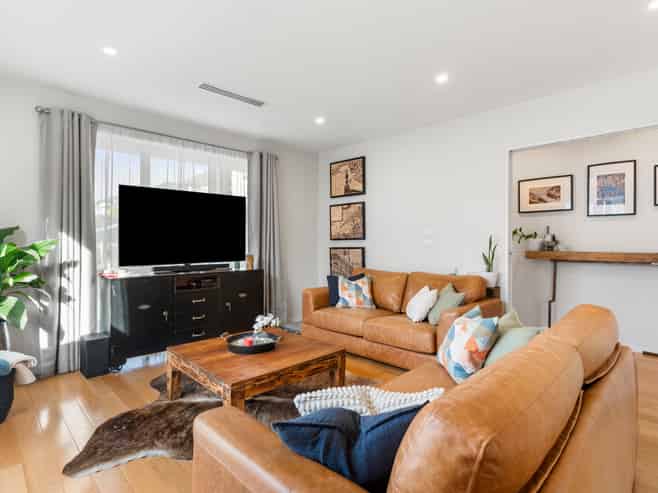 13 Thistle Close, Beachlands