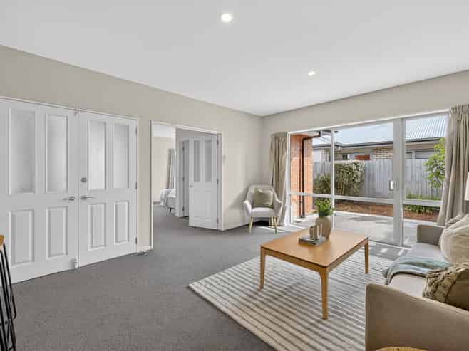 15 St Peters Close, Woolston