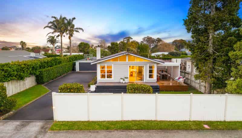 12 Maude Street, Riverhead