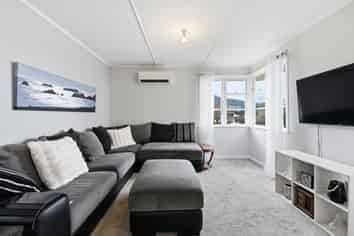 6 Haynes Crescent, Sunnybrook