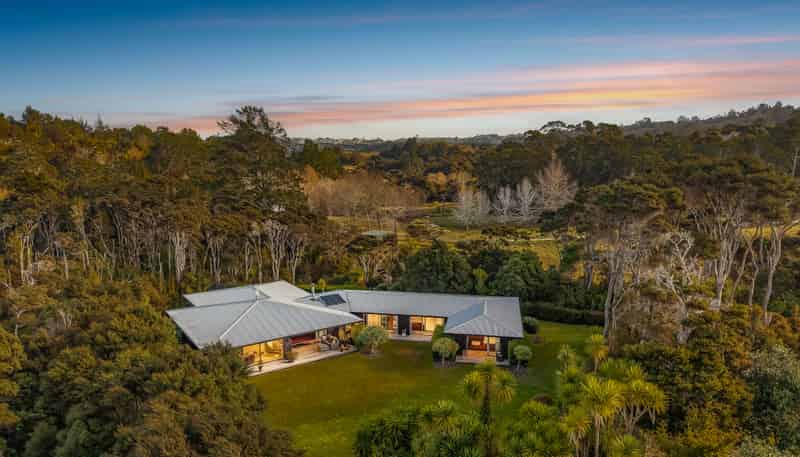 875 Hibiscus Coast Highway, Hatfields Beach