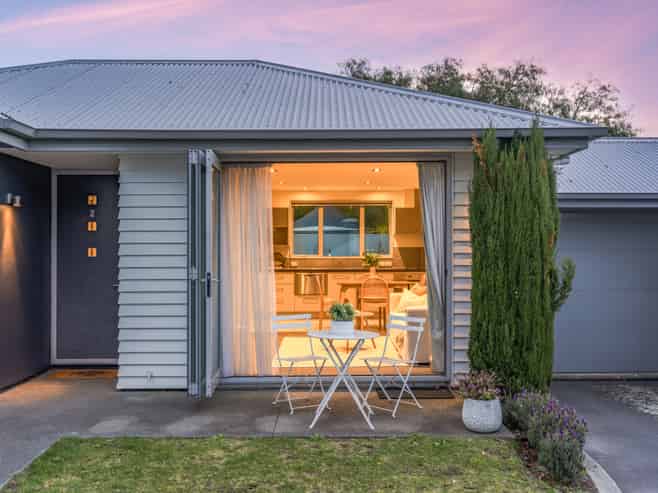2/9 Marsden Street, Heathcote Valley