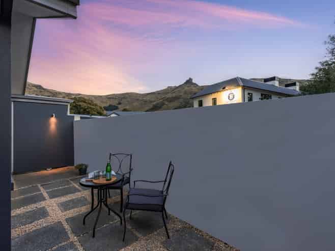 2/9 Marsden Street, Heathcote Valley