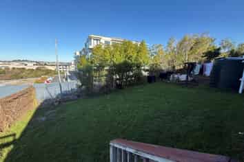 28A Baulcomb Parade, Windsor Park